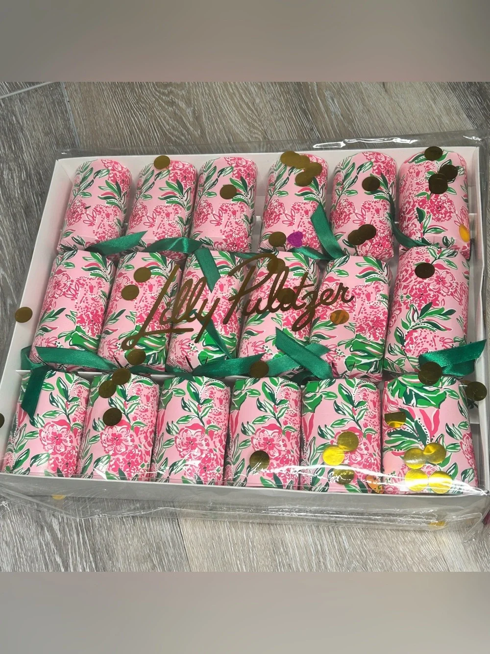 GWP Lilly Pulitzer Party Poppers 18pc favor Crackers Koala La La Conch Shell
